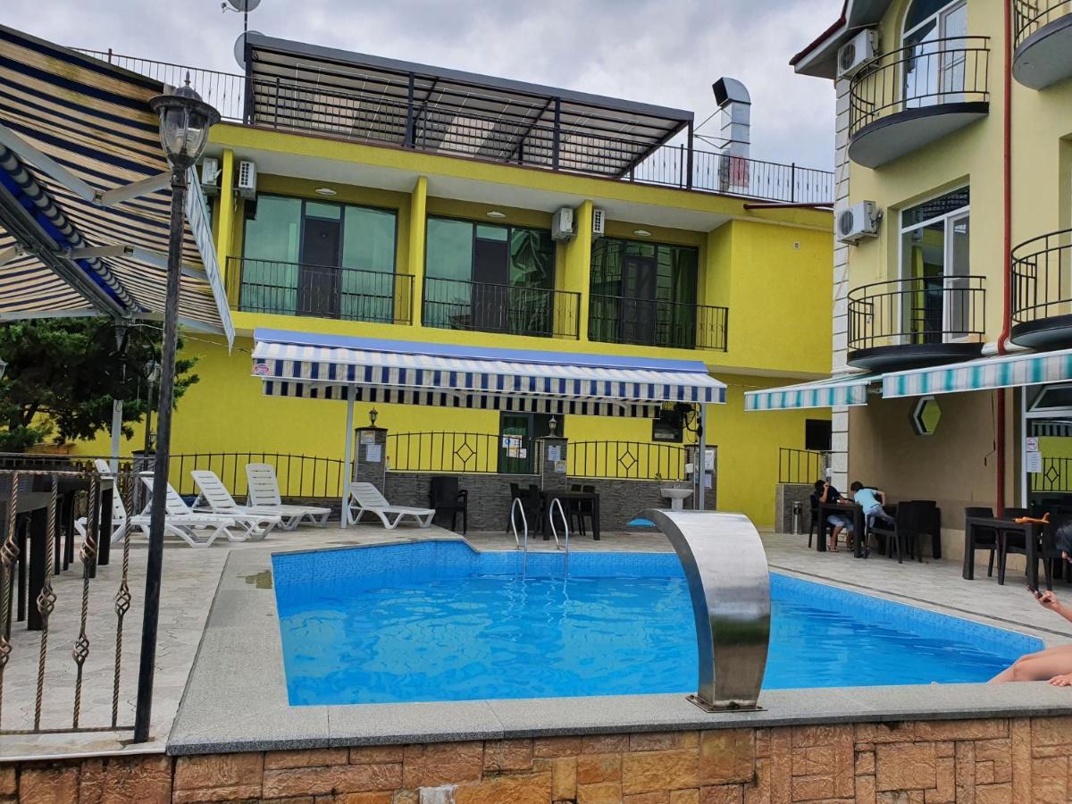 Delta Hotel อูเรคี ภายนอก รูปภาพ